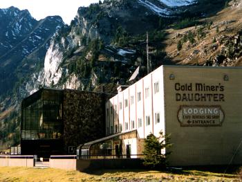 Goldminer's Daughter Lodge